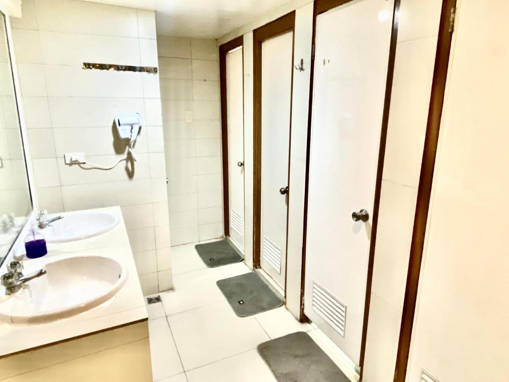 Stone House Hotel Pasay Exterior photo
